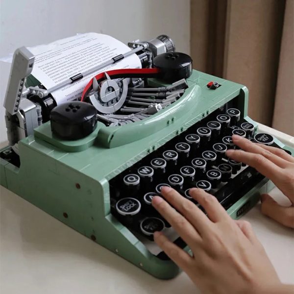 MOC NON  The Retro Typewriter Building Blocks Marking Machine Keyboard 2079 PCS Kids Writing Machine Gift Toy Compatible 21327 Online now